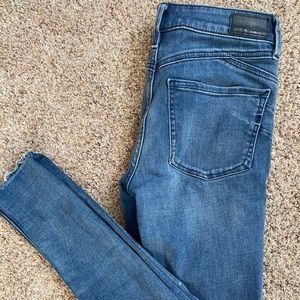 Barely worn ripped Express Skinny Jean leggings